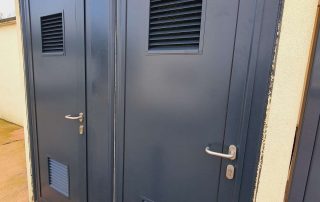 SM Hall porte pivot avec grille LP6 - MB Steel